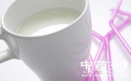 牛奶越浓身体得到的营养就越多不科学