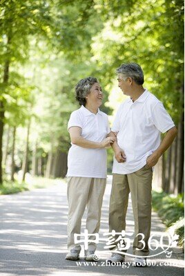 秋季养生,老年人温差大的天气尽量少外出