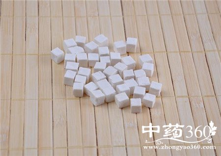 茯苓奶茶的做法 在家也能享受店中美味(2)