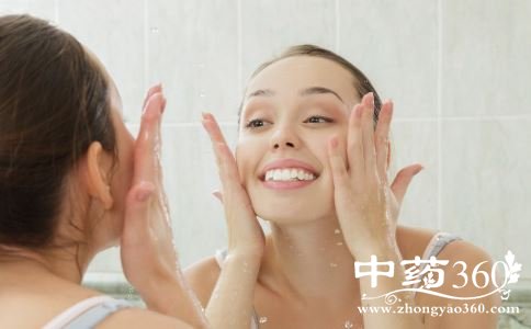女人老得快的原因是什么 女人变老是什么情况 女人如何保持年轻