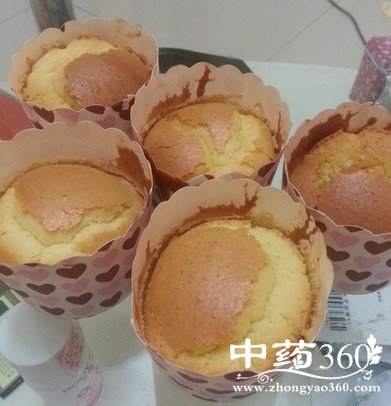 可口小甜品,甜品小屋糯米小蛋糕的制作