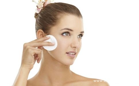 早晚都要护肤吗 早晚护肤的好处 早晚护肤的小贴士