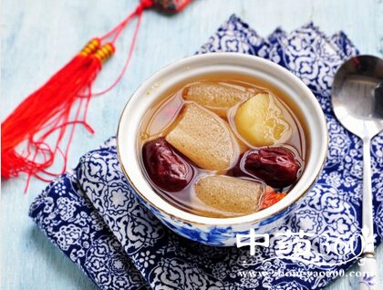 补血润喉甜品竹荪甘蔗糖水