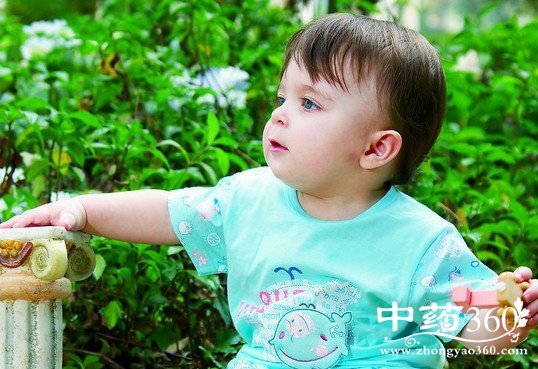 夏秋之交警惕孩子患手足口病