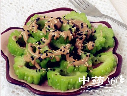暑热最热门小吃芝麻酱拌苦瓜