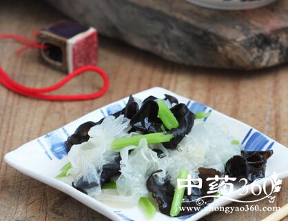 老人补虚排毒凉菜双耳听琴