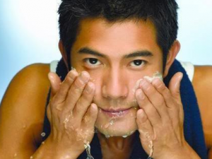 ��ʿ����ë�׷����н���