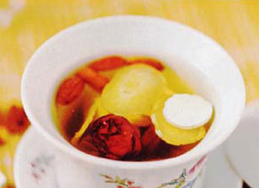 ����Ů�Ծ��ڲ�Ѫ�