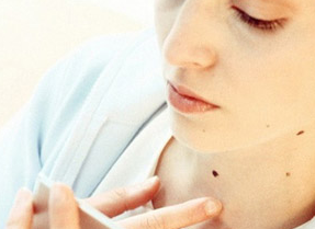 ��ε��ڸ������ۺ�֢��