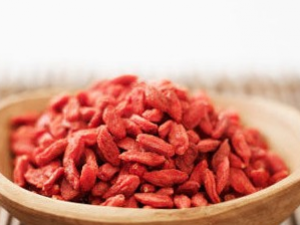 �������ˮ�Ĺ�Ч�ӻ�˥��