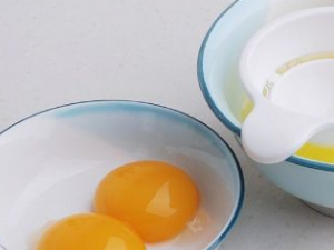 ����8��ȥ��ͷ����