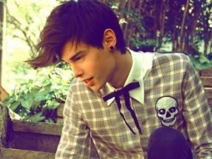 ˭˵ֻ��Ů��Ҫ��˥�ϣ�������˵����