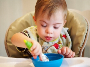 С���ļ���ʳ��ʲô �ļ���ʳ��ʳ�Ʒ�