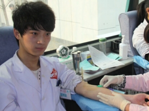 ��Ѫǰ��ע������ ��Ѫ�е�ע������