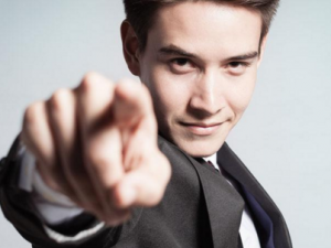 �沿������ʾ��Ľ���״��  �������̧ͷ��