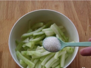 ���Сƫ������������Ƥ��Ѫѹ