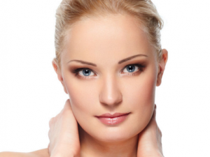 ����Ů����β���Ѫ ��������Ů��ӵ�к���ɫ