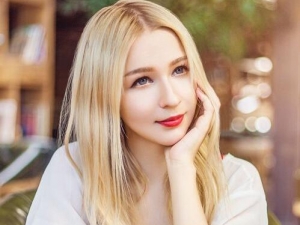 ����Ů������������տ�˥��