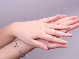 �����Ӿ�Ѫ�жϽ���״�������ڵ���ʳ����������