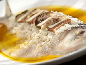 ���ڳ�ʲô��ʳ��ɫ���� Ƥ���е��Գ�ʲô��