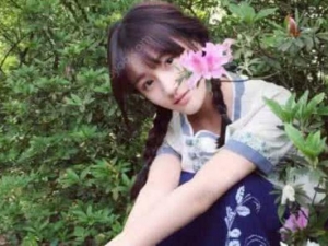 Ů����ô�Լ��� ƻ������ô����