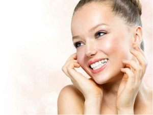 ���׼�����ʲô�� Ů����α�����������