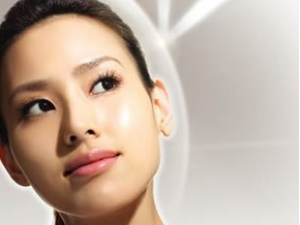 ��ͬ����ε�Ů�˱�������һ���� ������α���������