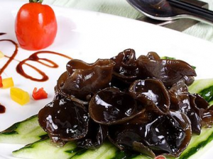 �Ŷ����յ���Ͱײ�ľ����ô��