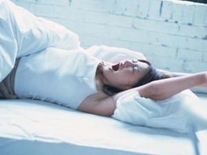 ˯���˷����۵�ԭ������Щ ˯������ʲôΣ��