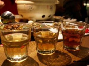 ���������ݾƷ�ҩ ������Ѫ��