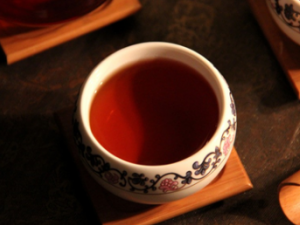 Ů���¾��ڼ䲻�ܺȺڲ� �и��Ⱥڲ�Ҫ����