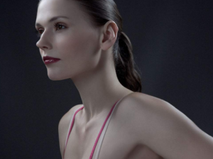 ��ЩѨλŮ��Խ��Խ����