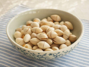 �׹�Ӫ���ḻ ��ô��Щ�˲��ʺϳ԰׹���