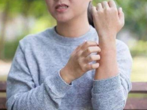 ����Ƥ����������ЩСƫ��