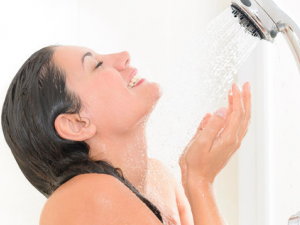 Ƥ��ȱˮ�������ˮ Ƥ��ȱˮӦѡʲô��ױƷ��