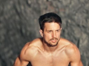 ���˸���α�������