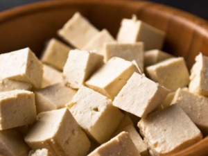 ������ʲôһ������׵ý�ʯ��