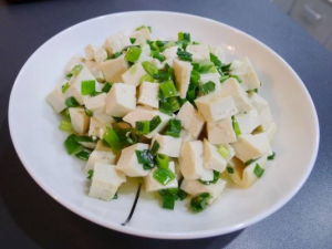 �̵������в��˶�Ե�С��