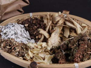 ��Щ��ҩ���ܰ�����ʪ ��֪����