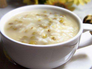 �������Ԥ���Գ�Ѫ  ��������Ӧ��α���