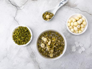 ��ҩ���̶���һ��ʳ����