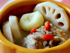 լ����Ů����Щ��ʳ����