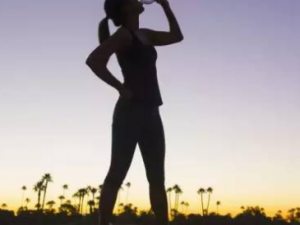 �����ڸ����Ӧ�Ա�������