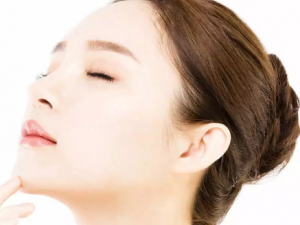 �������µ����ĺ�ɫ�ߵ�Ӧ���ȥ��