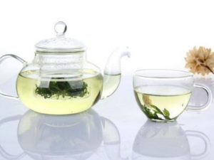 ��Ҷ��Ĺ�Ч���� ��Ҷ�������ĸ���ʹйкת��