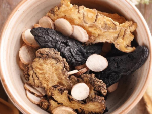 ������ճ������н�Ƣθ �������ܵ�����������