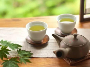 ����Ů�Ժ�ʲô��ȽϺ� ����Ů����κȲ�����