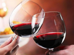 �����ѾƵĽ���  ���ѾƼ�������