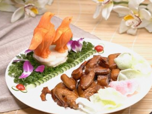 Ů����ε����ڷ��� С�����˸�����