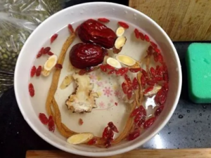 ����ΰ�����ʳ����������